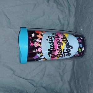Trolls Tour tumbler (110323D).